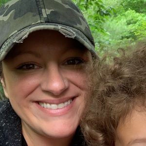 Meet your Posher, Carrie